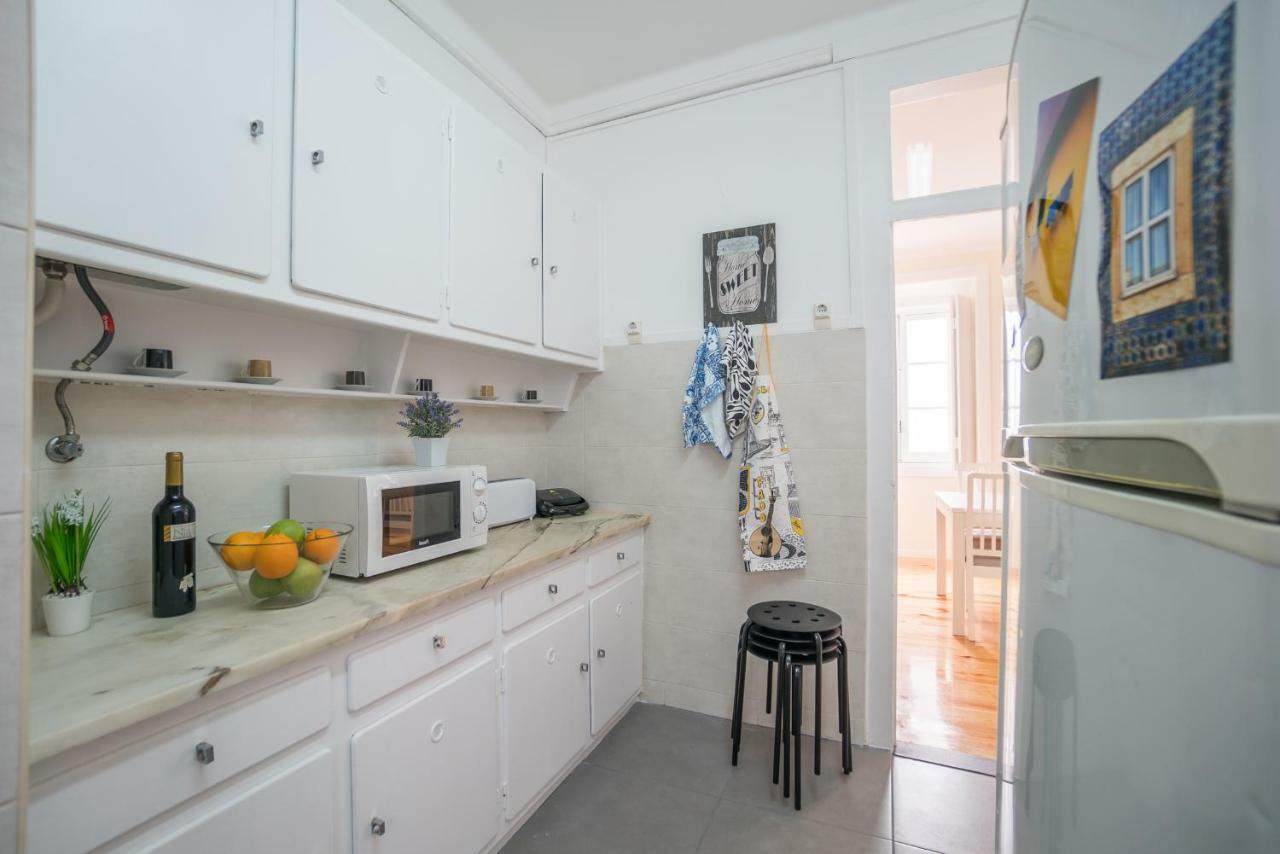 Mouraria 2 Bedroom Apartment Lisbona Esterno foto