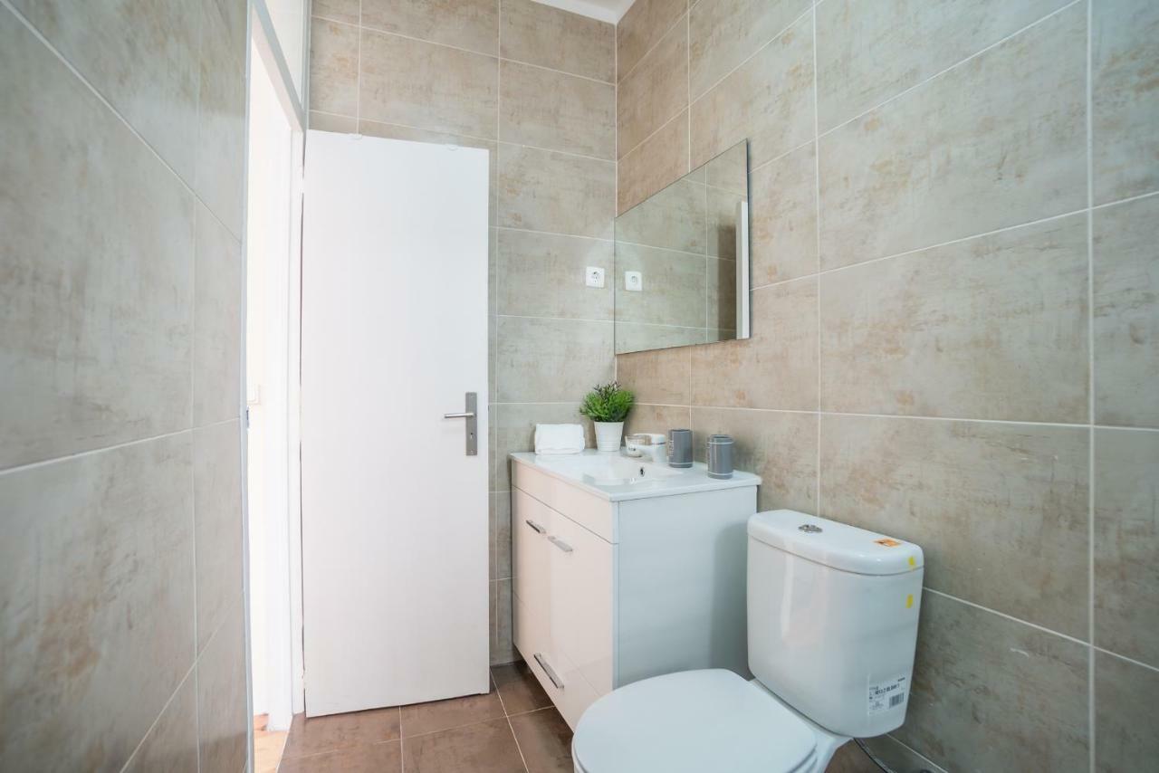 Mouraria 2 Bedroom Apartment Lisbona Esterno foto