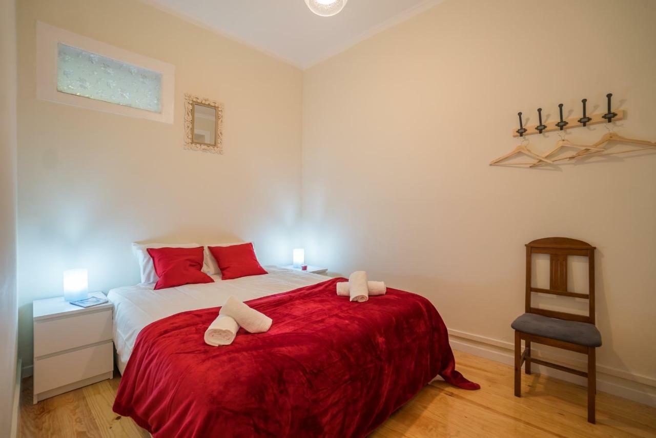 Mouraria 2 Bedroom Apartment Lisbona Esterno foto