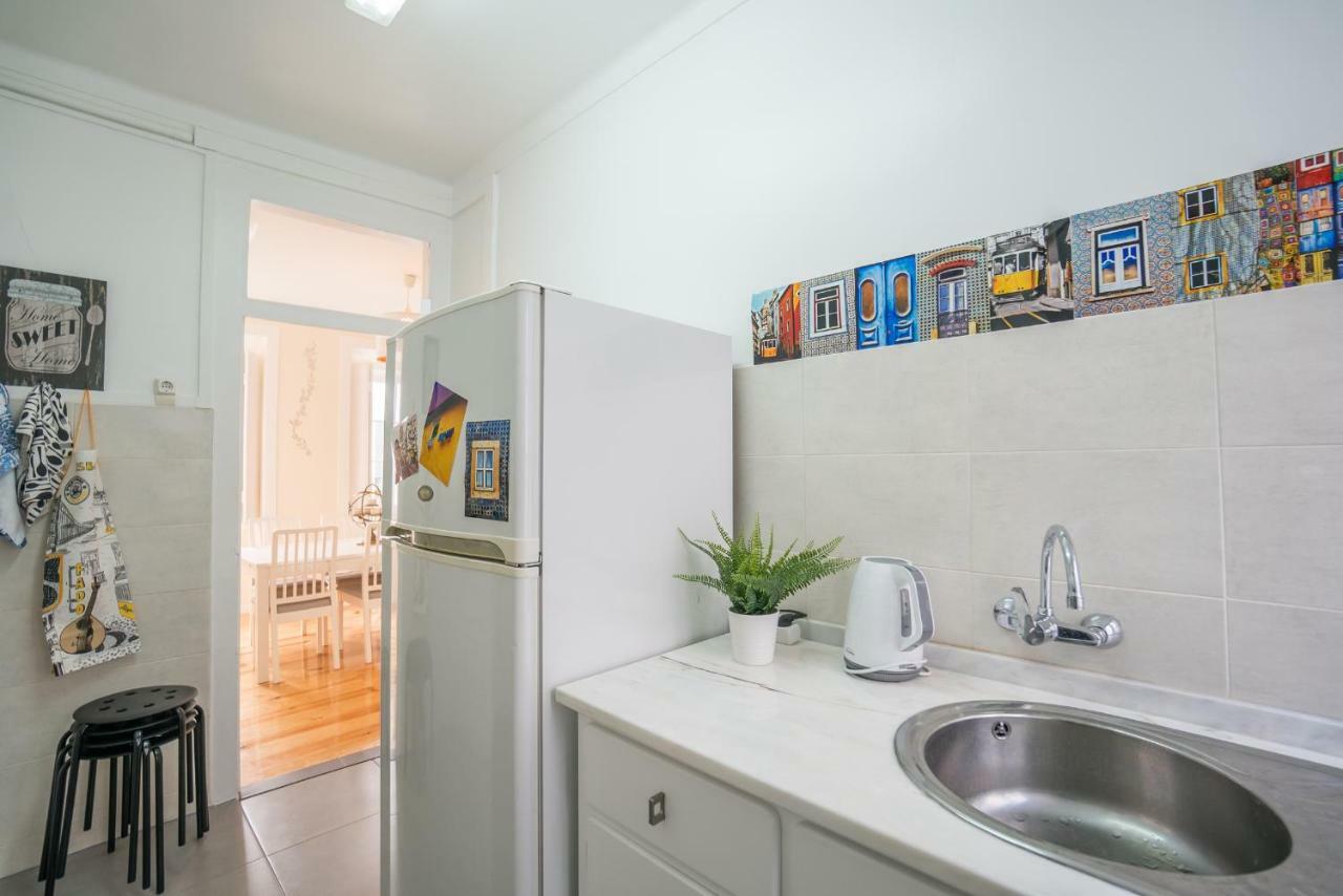 Mouraria 2 Bedroom Apartment Lisbona Esterno foto